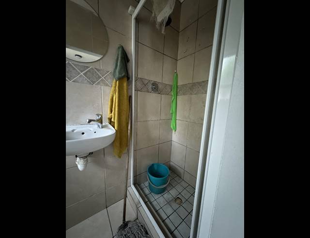 5 BEDROOM FREESTANDING FOR SALE IN TABLE VIEW